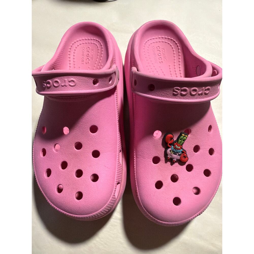 Kids Platform Crocs Size 4 with a Mr. Crabs Jibbitz